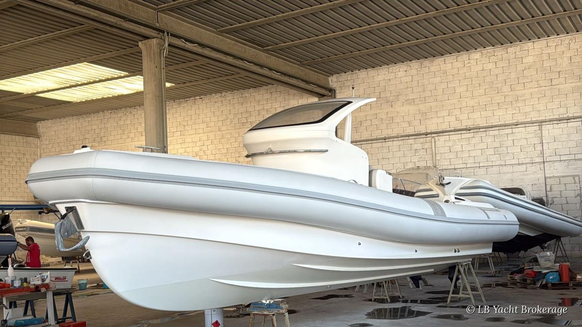 Pirelli PZero 1100 Cabin foto 2